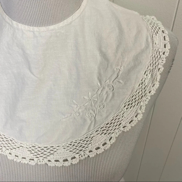 Vintage Off White Annie Cotton Crochet Edge Fabric Button Back Lace Collar - Picture 9 of 15